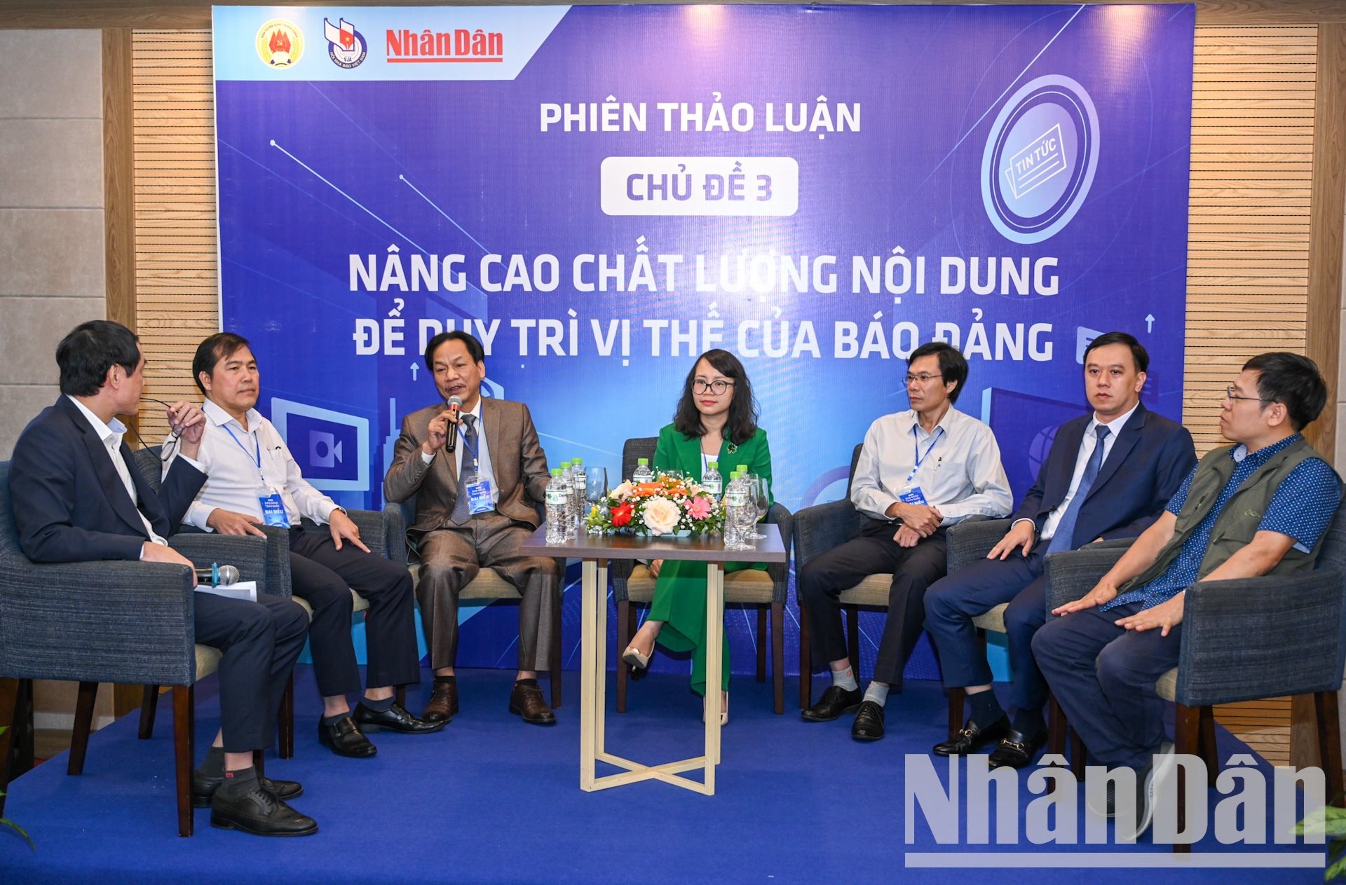 W_toa-dam-ban-tron-phien-3-1.jpg