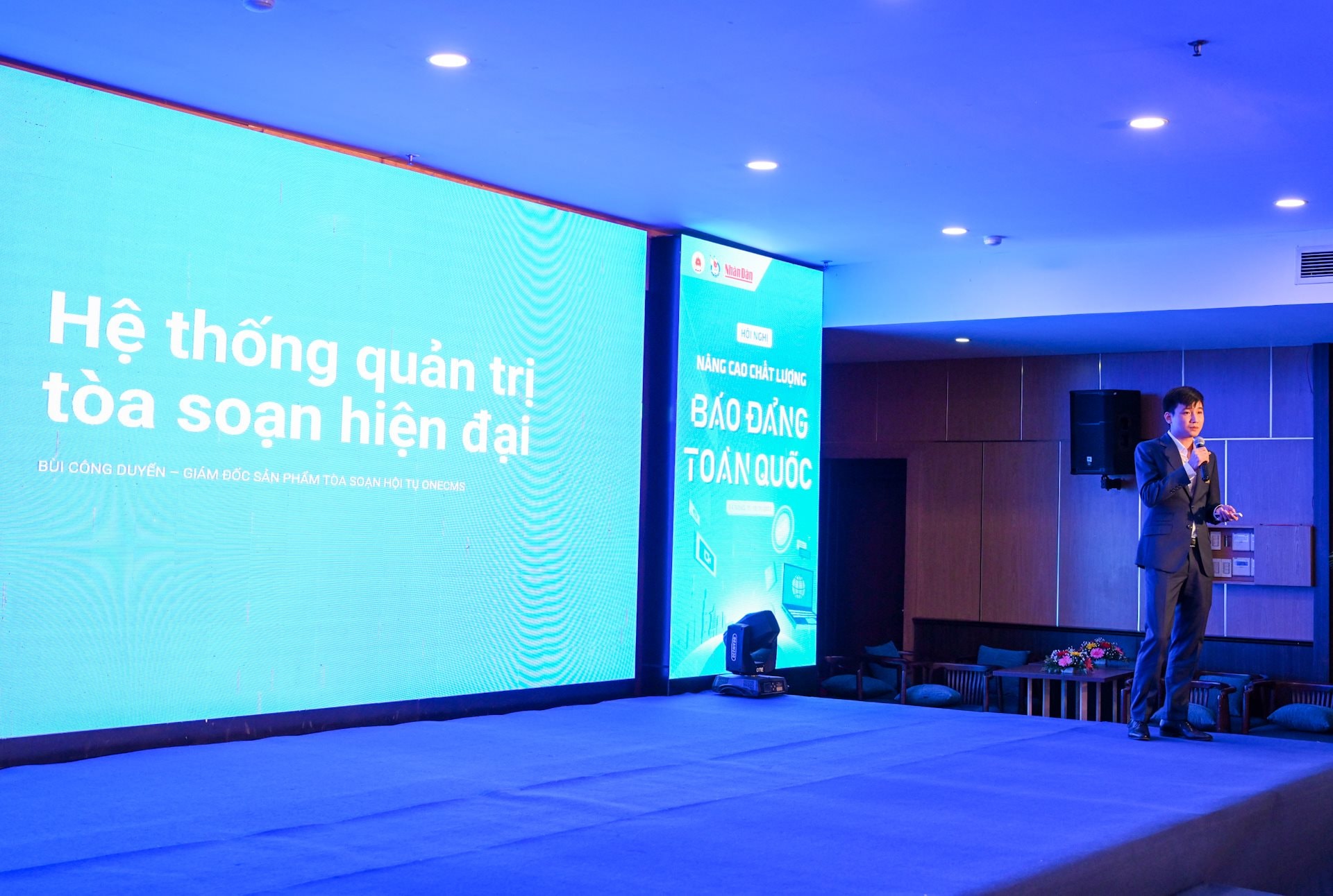 giam-doc-san-pham-onecms-bui-cong-duyen-trinh-bay-tham-luan.jpg